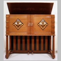Baillie Scott, Piano cabinet, 1897, Art Institute of Chicago, photo by Sailko on Wikipedia.jpg